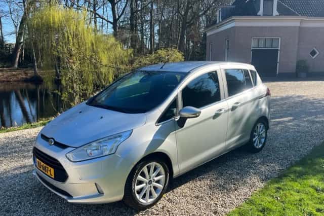Ford B-Max (2015) thumbnail 1