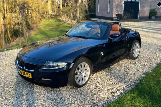 BMW Z4 (2007) thumbnail 2