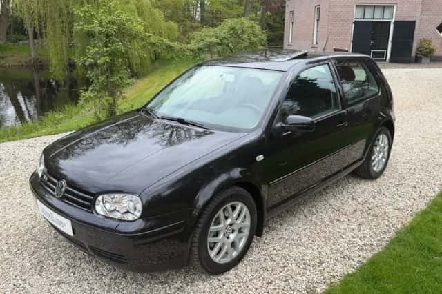 Volkswagen Golf (2001) thumbnail 2