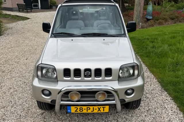 Suzuki Jimny (2004) thumbnail 3