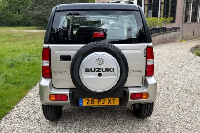 Suzuki Jimny (2004) thumbnail 6