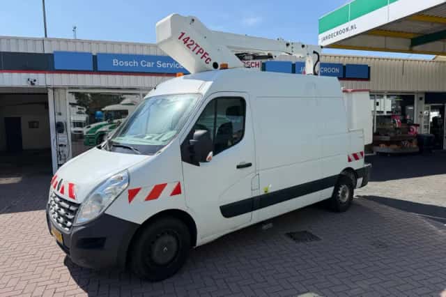 Renault Master (2016) thumbnail 1