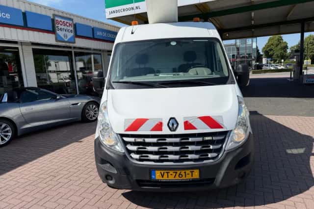 Renault Master (2016) thumbnail 3