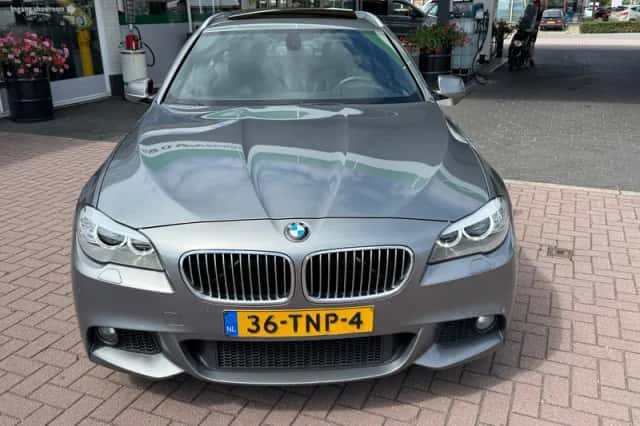 BMW 5-Serie (2012) thumbnail 3