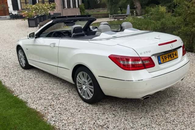 Mercedes-Benz E-Klasse (2011) thumbnail 5