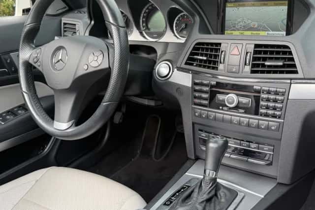 Mercedes-Benz E-Klasse (2011) thumbnail 6