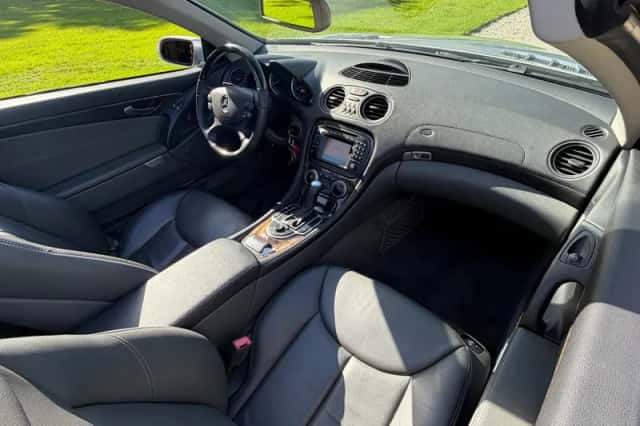 Mercedes-Benz SL-Klasse (2004) thumbnail 4
