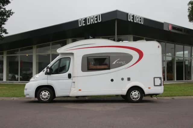 Bürstner Ixeo (2011) thumbnail 2