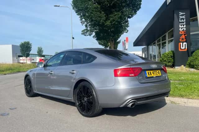 Audi A5 (2016) thumbnail 3