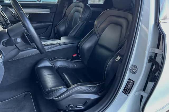 Volvo V90 (2019) thumbnail 4