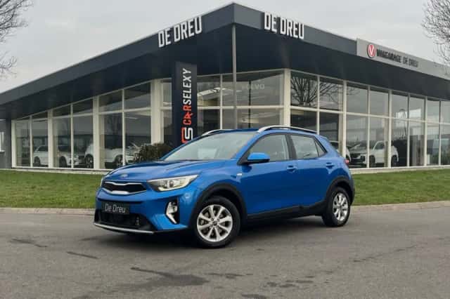 Kia Stonic (2021) thumbnail 1