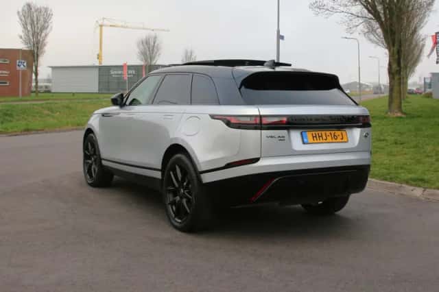 Land Rover Range Rover Velar (2022) thumbnail 4