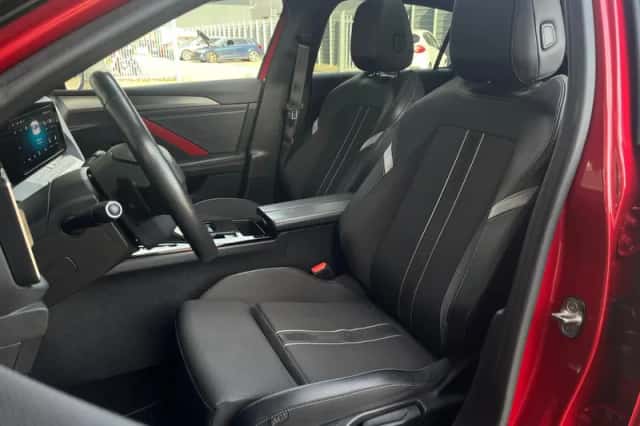 Opel Astra (2022) thumbnail 4