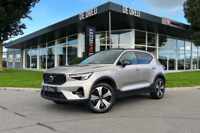 Volvo XC40 (2023) thumbnail 1