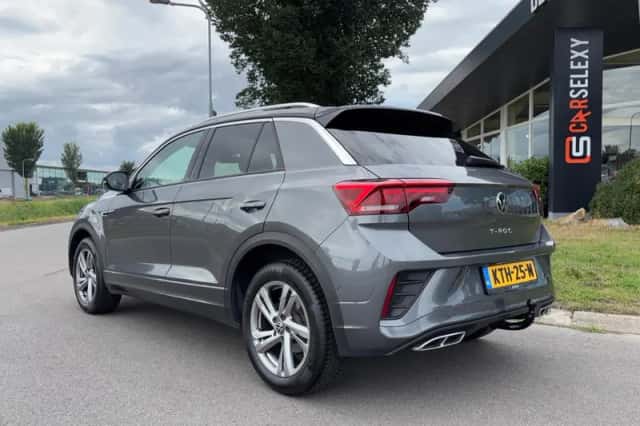 Volkswagen T-Roc (2025) thumbnail 3