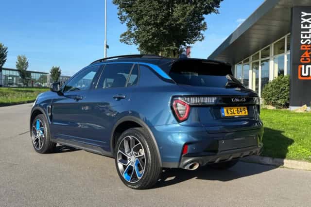 Lynk & Co 01 (2023) thumbnail 3