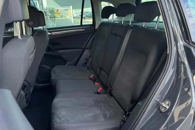 Volkswagen Tiguan (2021) thumbnail 5