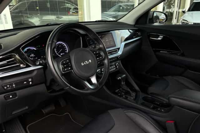 Kia Niro (2022) thumbnail 2