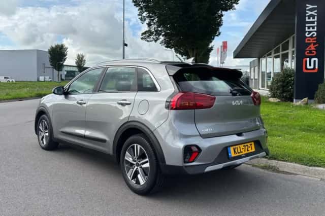 Kia Niro (2022) thumbnail 3