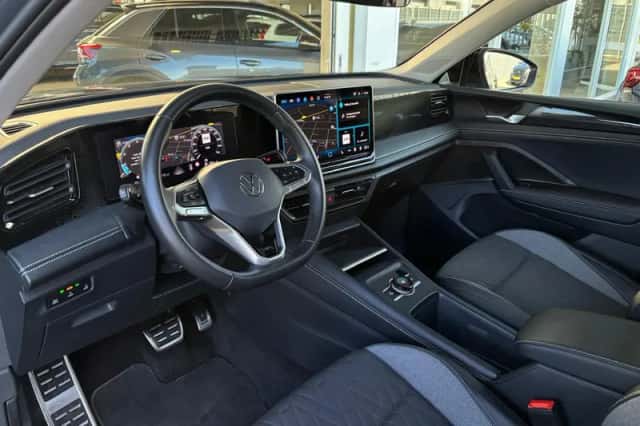 Volkswagen Tiguan (2025) thumbnail 2