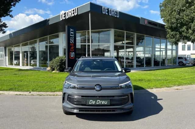 Volkswagen Tiguan (2025) thumbnail 6