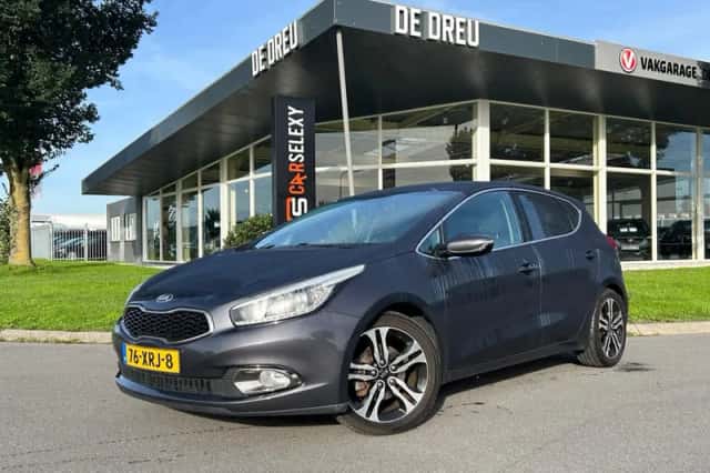 Kia Ceed (2012) thumbnail 1
