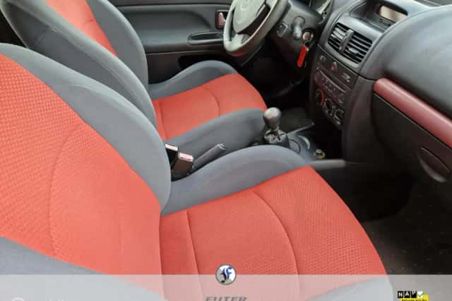 Renault Clio (2003) thumbnail 5