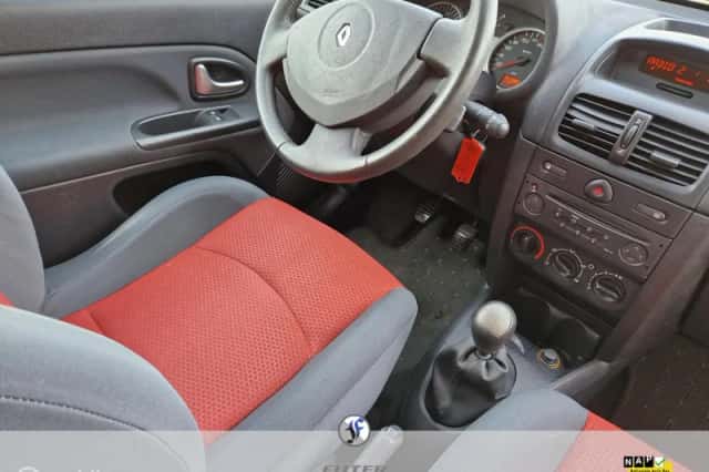 Renault Clio (2003) thumbnail 6