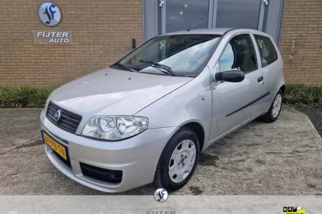 Fiat Punto (2004) thumbnail 1