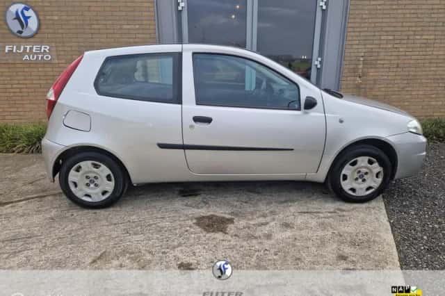 Fiat Punto (2004) thumbnail 4