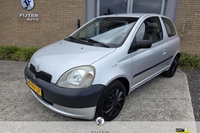 Toyota Yaris (2000) thumbnail 1
