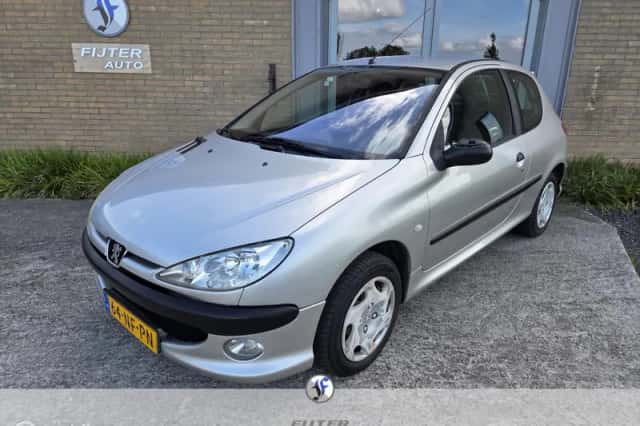 Peugeot 206 (2003) thumbnail 1