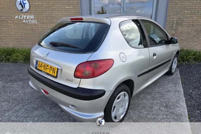 Peugeot 206 (2003) thumbnail 2
