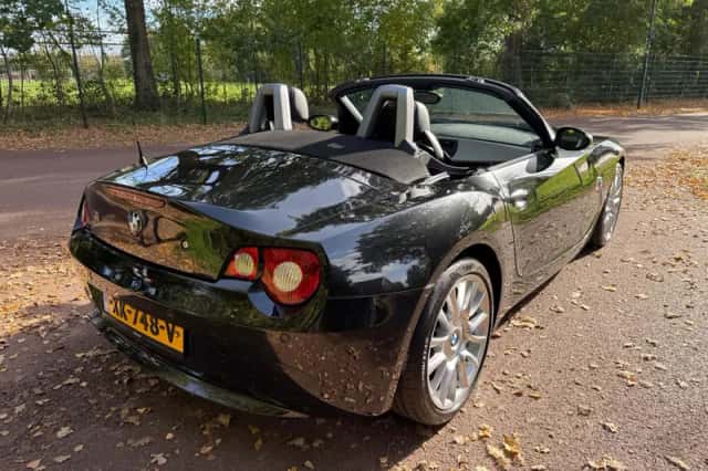 BMW Z4 (2005) thumbnail 6
