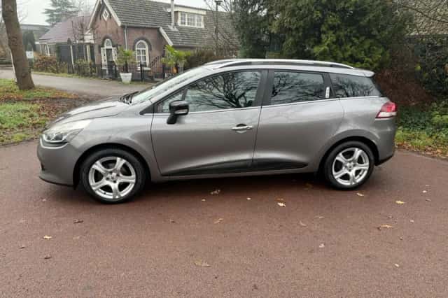 Renault Clio (2015) thumbnail 3