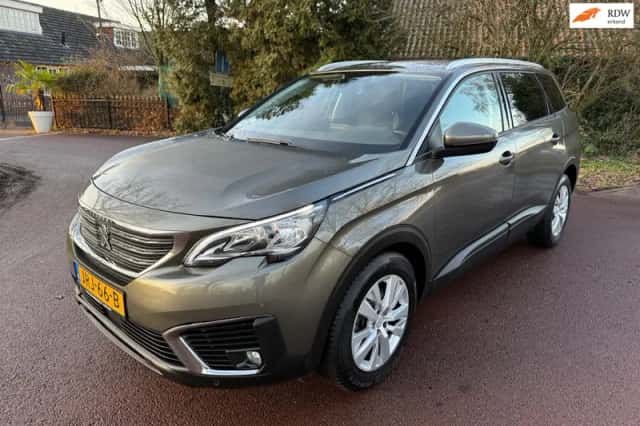 Peugeot 5008 (2019) thumbnail 1