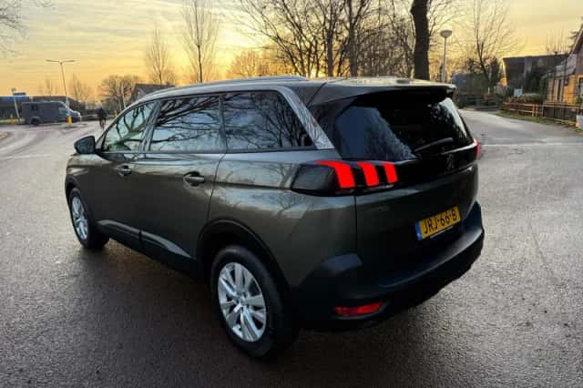 Peugeot 5008 (2019) thumbnail 4