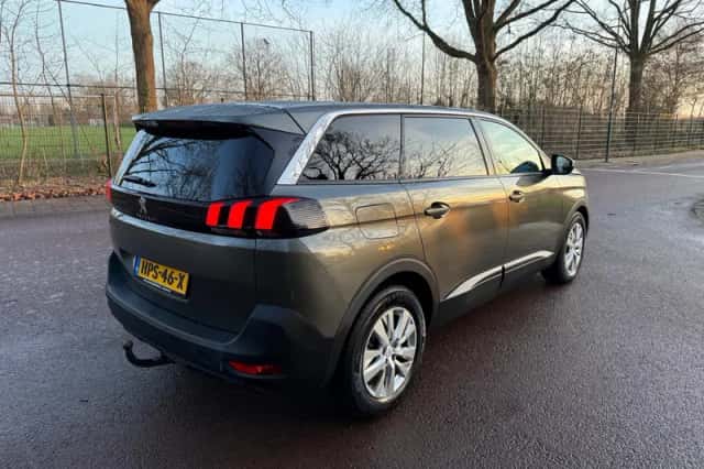 Peugeot 5008 (2020) thumbnail 6