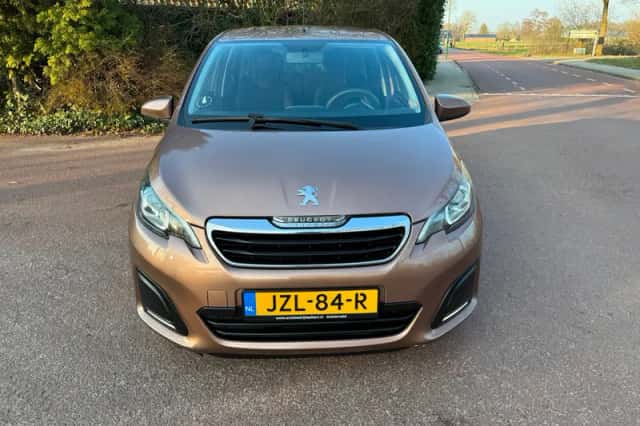 Peugeot 108 (2015) thumbnail 2