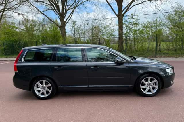 Volvo V70 (2014) thumbnail 4