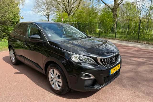 Peugeot 3008 (2019) thumbnail 2