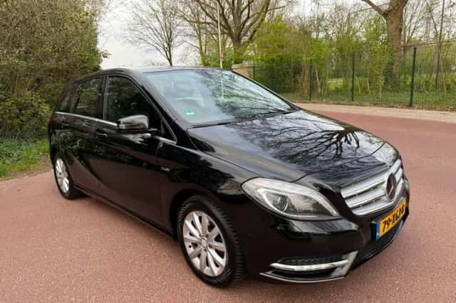 Mercedes-Benz B-Klasse (2012) thumbnail 3