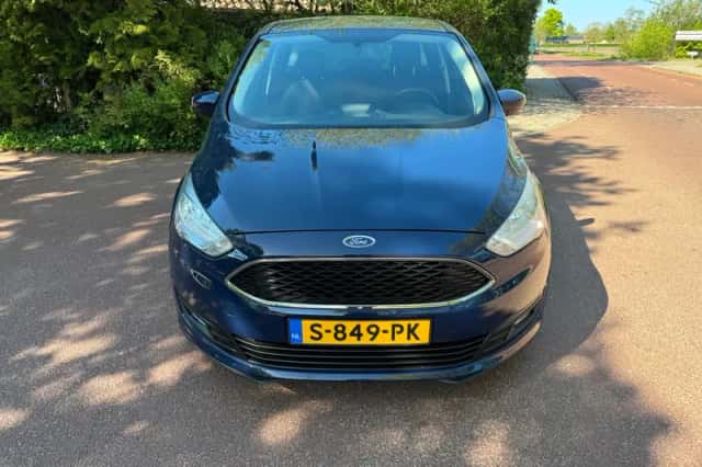 Ford C-Max (2017) thumbnail 2