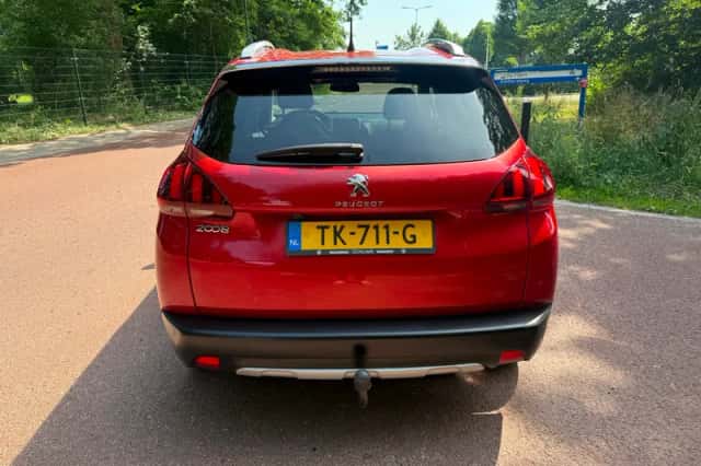 Peugeot 2008 (2018) thumbnail 5