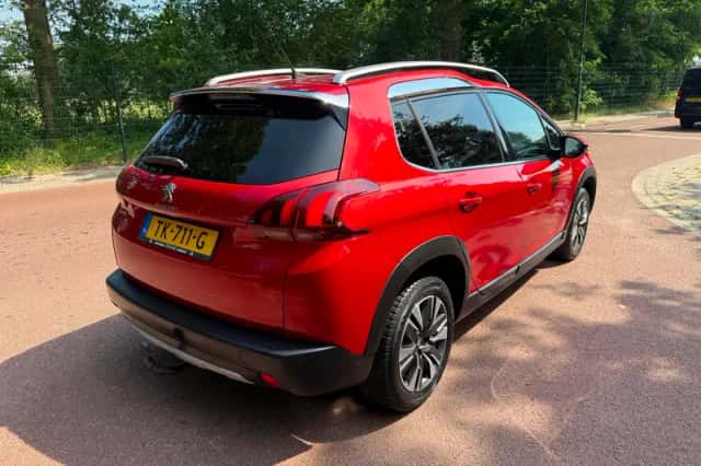 Peugeot 2008 (2018) thumbnail 6