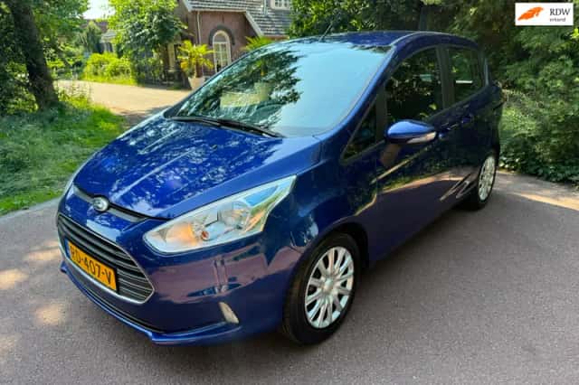 Ford B-Max (2017) thumbnail 1