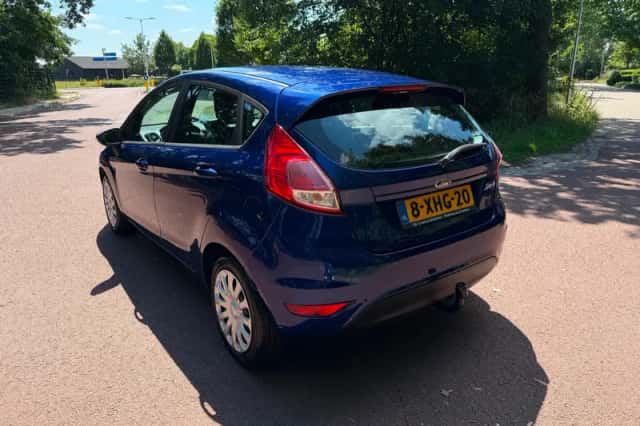 Ford Fiesta (2014) thumbnail 4