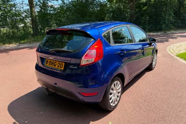 Ford Fiesta (2014) thumbnail 6