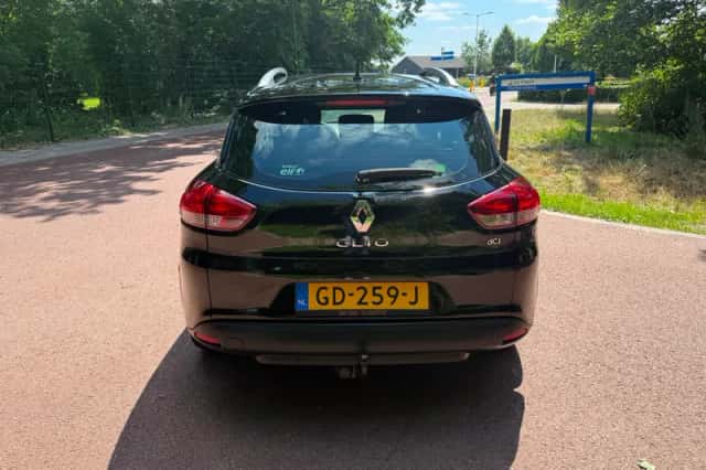 Renault Clio (2015) thumbnail 5