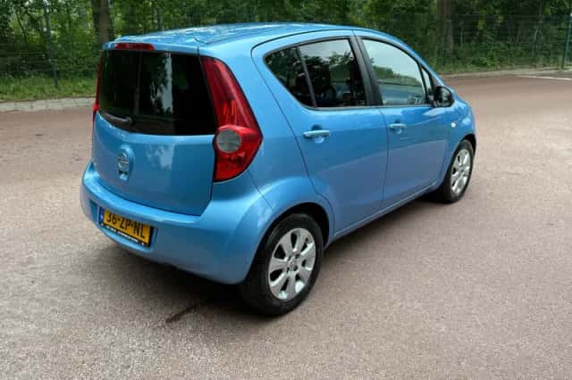 Opel Agila (2008) thumbnail 6